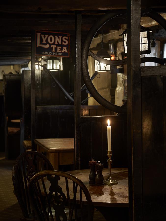 Compasses Inn Tisbury Exteriér fotografie