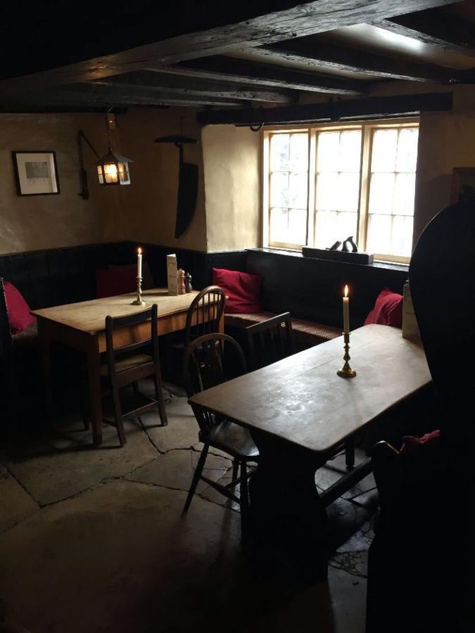 Compasses Inn Tisbury Exteriér fotografie